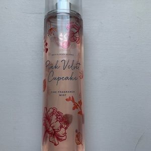 Bath and body works velvet cupcake body spray